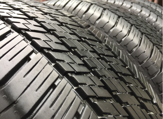 ยาง Bridgestone 265 60 18 ปลายปี15 ดอกเต็ม เนื้อนิ่มๆ ราคาไม่แพง ยาง Bridgestone 265 60 18 ปลายปี15 ดอกเต็ม เนื้อนิ่มๆ ราคาไม่แพง