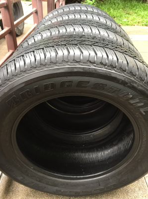 ยาง Bridgestone 265 60 18 ปลายปี15 ดอกเต็ม เนื้อนิ่มๆ ราคาไม่แพง