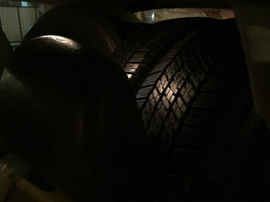 ยาง Bridgestone 265 60 18 ปลายปี15 ดอกเต็ม เนื้อนิ่มๆ ราคาไม่แพง