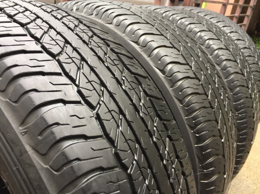 ยาง Dunlop 265 65 17 ปี16 ดอกเต็ม เนื้อนิ่มๆ ไม่มีปะ ใช้ยาว ราคาไม่แพง