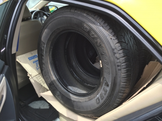 ยาง Dunlop 265 65 17 ปี16 ดอกเต็ม เนื้อนิ่มๆ ไม่มีปะ ใช้ยาว ราคาไม่แพง