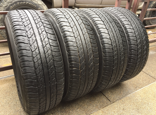 ยาง Dunlop 265 65 17 ปี16 ดอกเต็ม เนื้อนิ่มๆ ไม่มีปะ ใช้ยาว ราคาไม่แพง