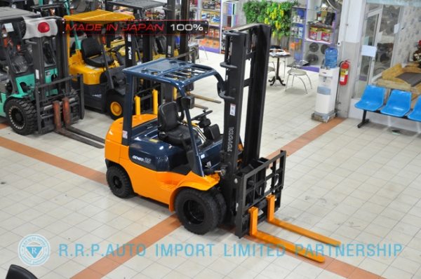 ขายรถโฟล์คลิฟท์มือสอง TOYOTA รุ่น 7FD25-11741 นำเข้าจากประเทศญี่ปุ่น 100\% ไม่เคยใช้งานในไทย