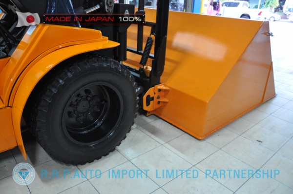 ขายรถโฟล์คลิฟท์มือสอง TOYOTA รุ่น 7FD25-11741 นำเข้าจากประเทศญี่ปุ่น 100\% ไม่เคยใช้งานในไทย