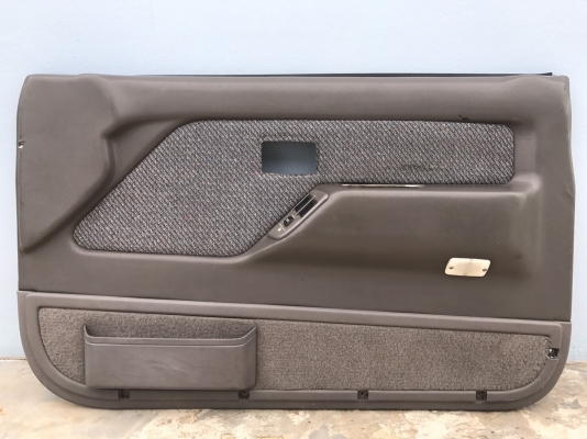 แผงประตู isuzu mu ข้างขวาข้างเดียว ใส่ tfr cameo 1500 บาท