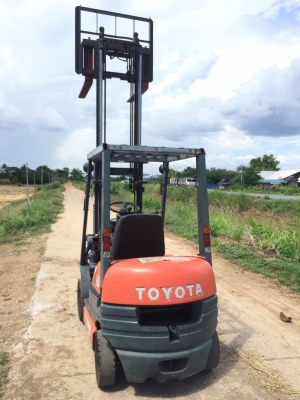 รถโฟคลิฟต์ Toyota รุ่น 6FGL14 เก่านอก