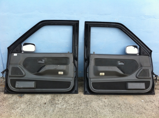 ประตูไฟฟ้า isuzu mu japan ใส่ tfr dragon cameo คู่ละ 7000 บาท