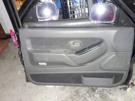 ประตูไฟฟ้า isuzu mu japan ใส่ tfr dragon cameo คู่ละ 7000 บาท ประตูไฟฟ้า isuzu mu japan ใส่ tfr dragon cameo คู่ละ 7000 บาท