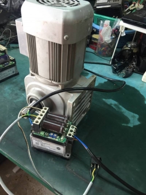 2,200 บ. ส่งฟรี083-2000058  LINE ID: line832923 ชุดมอเตอร์เกียร์ทด MISTUBISHI และชุดอินเวอร์เตอร์ MISTUBISHI ขนาด 200 W. พร้อมประกอบต่อใช้งานตามภาพ ใช้งานง่ายต่อไฟบ้านได้เลย(มีหลายชุด)