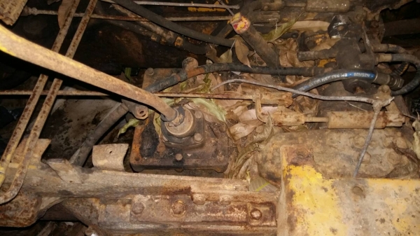 ขาย ช่วงล่าง  แท้คเตอร komatsu d20pull-5 สภาพ  ไม่ มีเครืองยนต  ทุกอย่างครบ  ขายทำอะไหล่ 35000