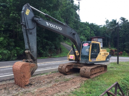 วอลโว่ VOLVO 210B มี 4 คัน 6000 ชม. 1 คัน 7000 ชม. 1 คัน 9000 ชม. 1 คัน ขายคันละ 1,500,000 ซื้อเหมาร