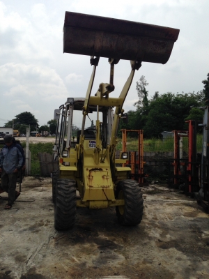 ขายรถตักล้อยาง Komatsu Wa30-5E เอวอ่อน