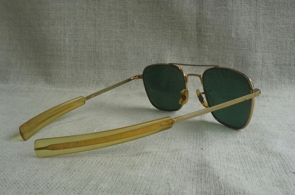 แว่นตาอเมริกันเสืออากาศ ยุค &#039;70s  โมเดล &#039;นักบินรบ&#039; อันลือลั่น  ราคานักศึกษา!    Vintage COMMAND handmade in USA