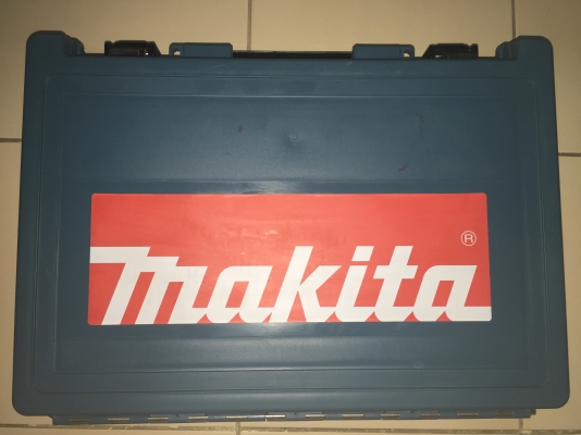 สกัดคอนกรีตไฟฟ้ามือสอง Makita รุ่น HM0810TA สกัดคอนกรีตไฟฟ้ามือสอง Makita รุ่น HM0810TA