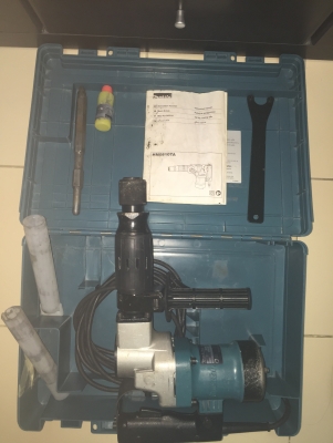 สกัดคอนกรีตไฟฟ้ามือสอง Makita รุ่น HM0810TA สกัดคอนกรีตไฟฟ้ามือสอง Makita รุ่น HM0810TA