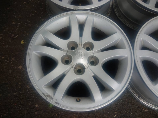 ขายล้อแม็กToyota Tiger D4D สีเดิมโรงงาน ขอบ 15 4 วง ราคา 5,500 บาท
