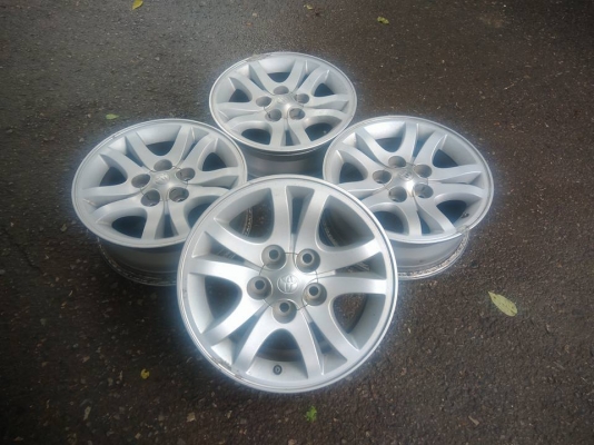 ขายล้อแม็กToyota Tiger D4D สีเดิมโรงงาน ขอบ 15 4 วง ราคา 5,500 บาท ขายล้อแม็กToyota Tiger D4D สีเดิมโรงงาน ขอบ 15 4 วง ราคา 5,500 บาท