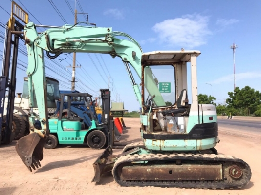 ขายรถแบคโฮ KOBELCO SK50UR แขนยาวพิเศษ คอนโทรลน้ำมัน ปั้มนิ้ว รถนอกนำเข้าเองจากญี่ปุ่น มีVDOการทำงานครับ