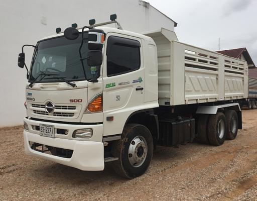 ขายสิบล้อ HINO FM1A 344 แรง ซีรีส์500 ดั้มพ์สามมิตร ปลายปี 56 สภาพป้ายแดง