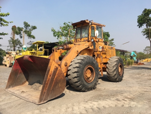 ขายรถตัก KOMATSU JH80C ขนาดเทียบเท่า WA380 เครื่อง ISUZU 6 สูบ เกียร์ ปั้ม สมบูรณ์พร้อมใช้ครับ ติดต่อ 063-9316985 ID LINE : 0639316985 ครับ