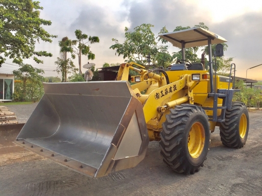 ขายรถตัก KOMATSU WA100-3 สมบูรณ์พร้อมใช้ครับ FROM JAPAN ติดต่อ 063-9316985 ID LINE : 0639316985 ครับ