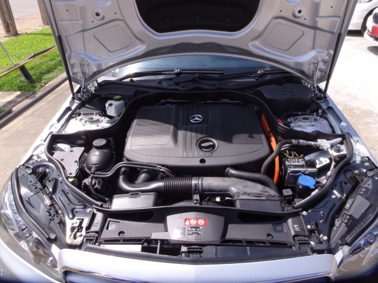 BENZ E300 W212 BLUETEC HYBRID (ดีเซล)เกียร์At ปี2015 โทร 062-991-6649 ดาวออโต้เบสท์