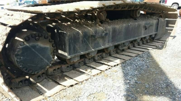 ขายด่วน!! KOMATSU PC200-6 สภาพพร้อมใช้ค่ะ
