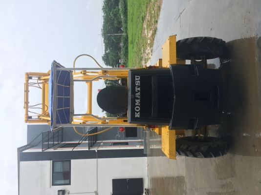 KOMATSU รุ่น: SD23-3