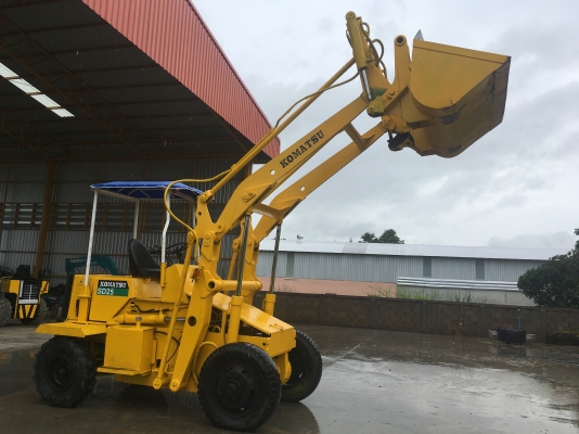 KOMATSU รุ่น: SD23-3