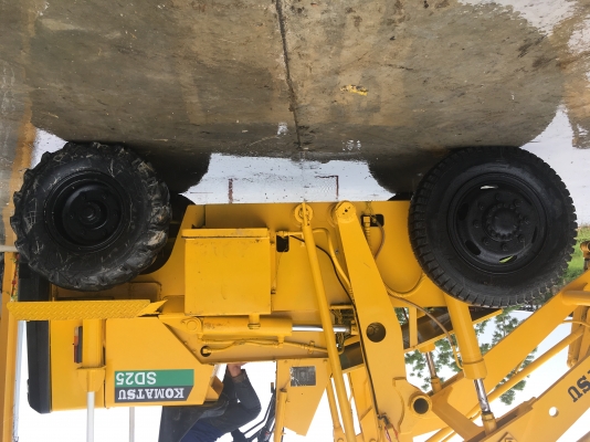KOMATSU รุ่น: SD23-3
