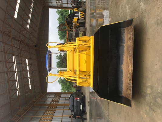 KOMATSU รุ่น: SD23-3