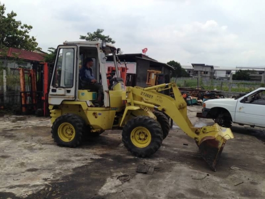 ขาย 395,000 รถตักล้อยาง KOMATSU WA30-5 E เอวอ่อน เครื่องดี เกียร์แรง เอวแน่น เอกสารใบอินวอยทร์ รถอยู่ กรุงเทพ 090-772-3710 090-772-3708 ขาย 395,000 รถตักล้อยาง KOMATSU WA30-5 E เอวอ่อน เครื่องดี เกียร์แรง เอวแน่น เอกสารใบอินวอยทร์ รถอยู่ กรุงเทพ 090-772-3710 090-772-3708