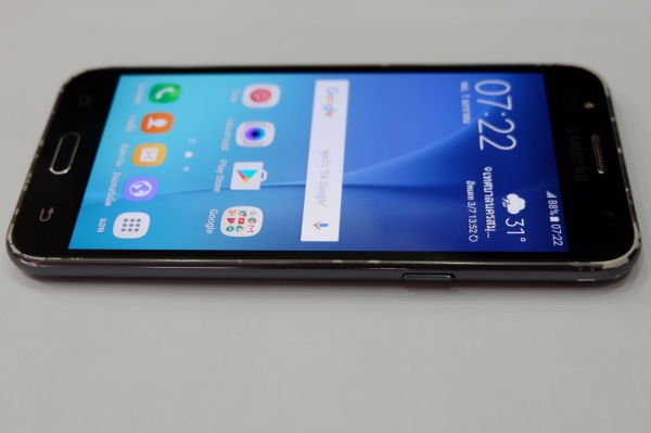 Samsung Galaxy J5 (SM-J500G) สภาพดี ส่งฟรี