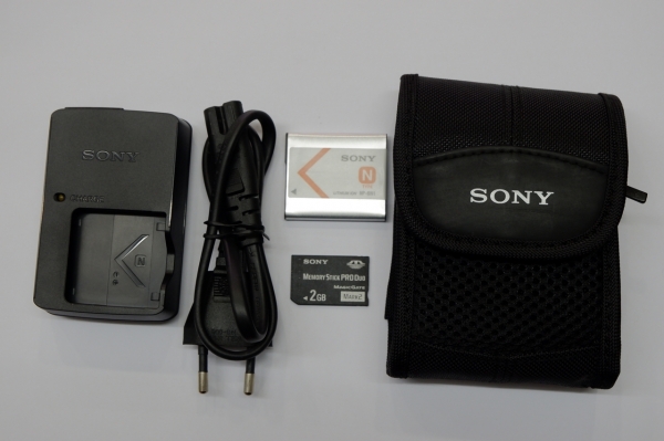 กล้องดิจิตอล Sony DSC-W350 สีชมพู 14.1MP Mem2GB ที่ชาร์ท ซอง สภาพใหม่มาก ส่งฟรี