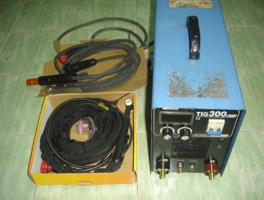 ขายตู้เชื่อมอินเวอเตอร์ 2ระบบ  ยี่ห้อ Umini รุ่น tig 300A สายอาร์กอน 5 เมตร พร้อมสายเชื่อม