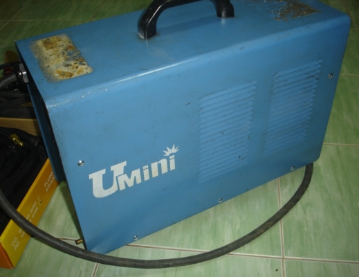 ขายตู้เชื่อมอินเวอเตอร์ 2ระบบ  ยี่ห้อ Umini รุ่น tig 300A สายอาร์กอน 5 เมตร พร้อมสายเชื่อม