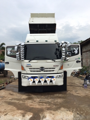 Hino 8J เครื่อง 251 แรง ปลายปี 55 ดัมพ์สามมิตร