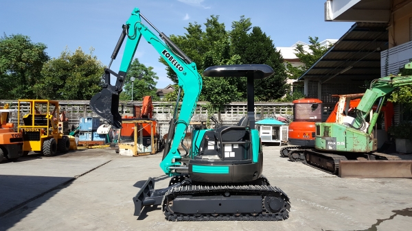 ขาย รถขุด KOBELCO รุ่น SK30SR มือสองญี่ปุ่น แทรกเหล็ก สลักบูท เอวแน่น 100\% ปั้มนิ้ว คอนโทรลสั้น ทำงานดี ทุกระบบ มือถือ/LINE ID : 0818753444