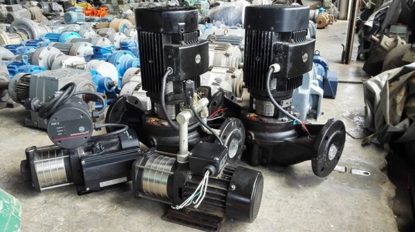 ** เหลือ 1 ตัว ** ปั้มน้ำกรุนฟอสต์ GRUNDFOS 2 HP 2890 RPM 380V ท่อเข้า-ออก 2.5&quot;ของสดใช้น้อยตัดมาใหม่ๆ