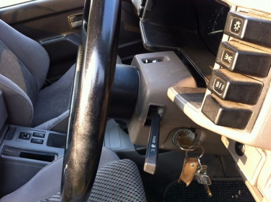 พวงมาลัยหนัง MOMO คอ isuzu ใส่มังกร คามีโอ ดราก้อน 2000บาท พวงมาลัยหนัง MOMO คอ isuzu ใส่มังกร คามีโอ ดราก้อน 2000บาท