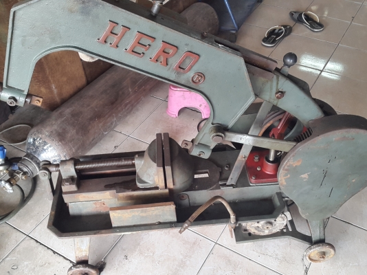 แท่นเลื่อย HERO 14 นิ้ว ไฟบ้าน พร้อมใช้งาน ด่วนๆๆๆ 9,500 แท่นเลื่อย HERO 14 นิ้ว ไฟบ้าน พร้อมใช้งาน ด่วนๆๆๆ 9,500