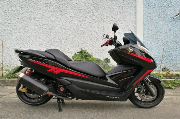 Forza 300 วิ่ง9000โล รถบ้านมือเดียว ใช้เงินออกรถ28000 สด-ผ่อน รูดบัตรได้