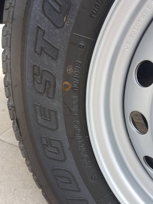 ยางใหม่ ป้ายแดง วิ่ง 50 กม. 205R16 ยางใหม่ ป้ายแดง วิ่ง 50 กม. 205R16