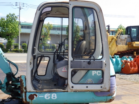 ขายรถขุดเก่าญี่ปุ่น komatsu pc30-7 มีหัวเก๋ง ใบมีด รถสวยพร้อมใช้ สนใจติดต่อสอบถาม 092-3309229 อีด