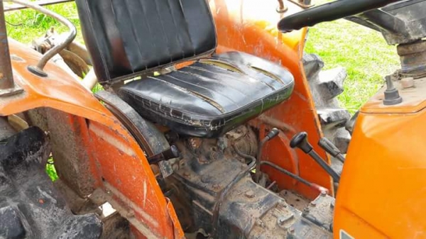 รถไถนานั่งขับ คูโบต้า l 26 01 เครื่องนิ่ม 2 เพลาขับ โฟวิล พร้อมอุปกรณ์ rotary 155 และผานไถ 6 ใบ 20 นิ้ว แรงแรง ใช้งานได้เลยไม่ต้องซ่อม ราคา 59 500 โทร 087 551 1464 dtac 063 635 9242 ais รถไถนานั่งขับ คูโบต้า l 26 01 เครื่องนิ่ม 2 เพลาขับ โฟวิล พร้อมอุปกรณ์ rotary 155 และผานไถ 6 ใบ 20 นิ้ว แรงแรง ใช้งานได้เลยไม่ต้องซ่อม ราคา 59 500 โทร 087 551 1464 dtac 063 635 9242 ais