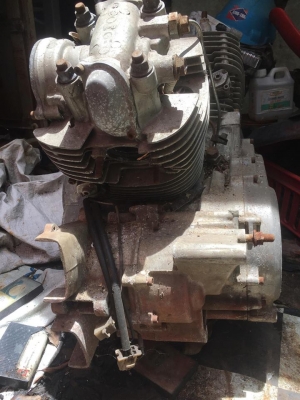 ขายเครื่องเปล่าXV750ตัวโซ่..สภาพตามรูป ขายเครื่องเปล่าXV750ตัวโซ่..สภาพตามรูป