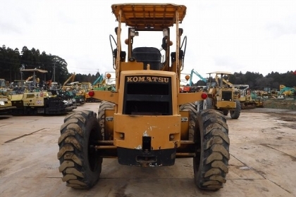 ขายรถตัก KOMATSU SD25P-1 เครื่อง อีซุซู 6BD1 สมบูรณ์พร้อมใช้ครับ FROM JAPAN ติดต่อ 063-9316985 ID LINE : 0639316985 ครับ