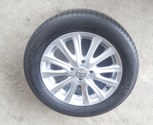 ขายล้อTOYOTA VIOS 12ก้าน ยางปี15 4 ล้อ ขายล้อTOYOTA VIOS 12ก้าน ยางปี15 4 ล้อ