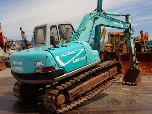 ขายรถขุดเก่าญี่ปุ่น kobelco sk120-3Lc รถสวยพร้อมใช้ สนใจติดต่อสอบถาม 092-3309229 อีด