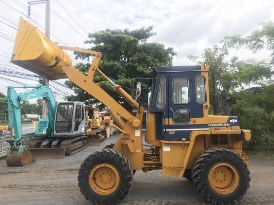 ขายรถตัก KOMATSU 507 สมบูรณ์พร้อมใช้ครับ FROM JAPAN ติดต่อ 063-9316985 ID LINE : 0639316985 ครับ